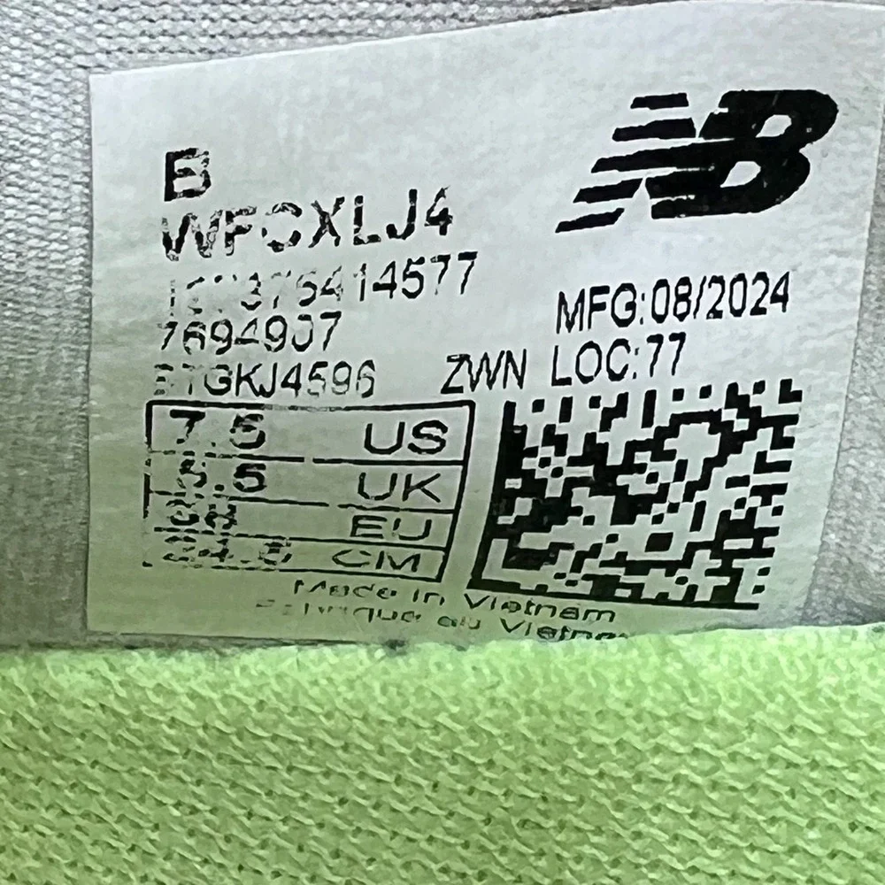 New Balance FuelCell Rebel v4 Women's 7.5 White Linen Running‎ Sneakers WFCXLJ4